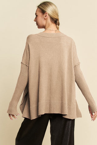 Davi & Dani Ribbed Side Slit V-Neck Sweater - 1985 the VAULT Boutique