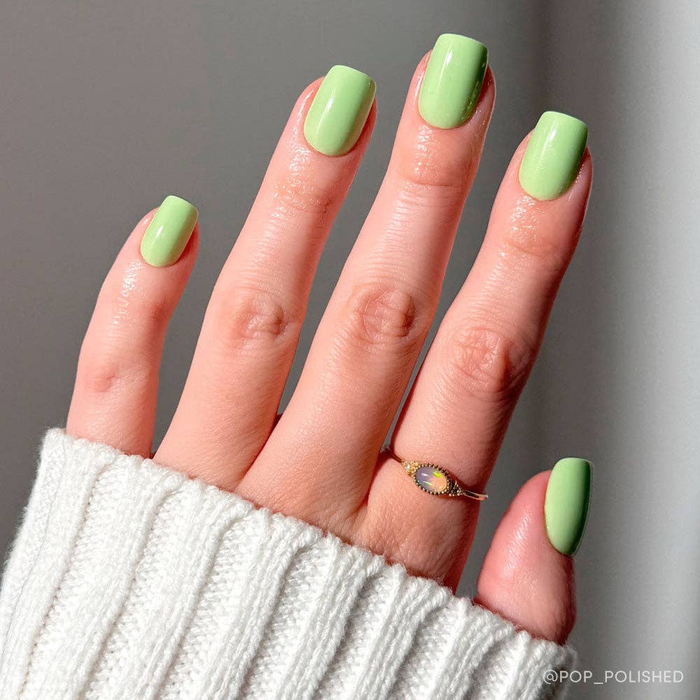 Light Sage Press-On Nails | Pistaschio | Short Squoval Nail