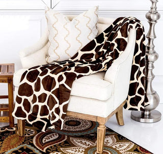 Giraffe Super Soft Cozy Bed Throw Flannel Blanket - 1985 the VAULT Boutique