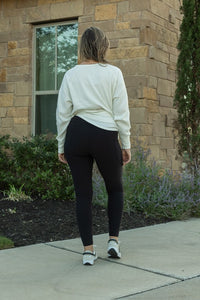 Black FLEECE FULL LENGTH LEGGINGS with Pockets - 1985 the VAULT Boutique