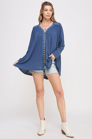 LONG SLEEVE V-NECK OVERSIZED BUTTON DOWN TUNIC - 1985 the VAULT Boutique