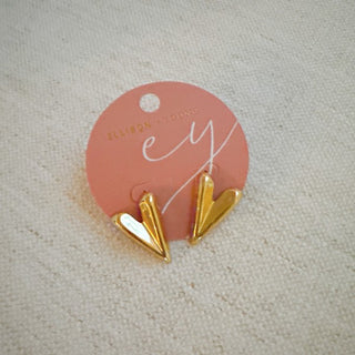 Hey Love Heart Stud Earrings - 1985 the VAULT Boutique