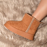 WILD DIVA Round Toe Platform Boots in Caramel