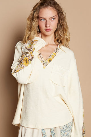 POL Lace Detail Flower Printed V-Neck Knit Top - 1985 the VAULT Boutique