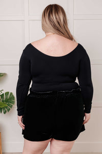 Bring in the Basics Seamless Reversible V-Neck Black - 1985 the VAULT Boutique