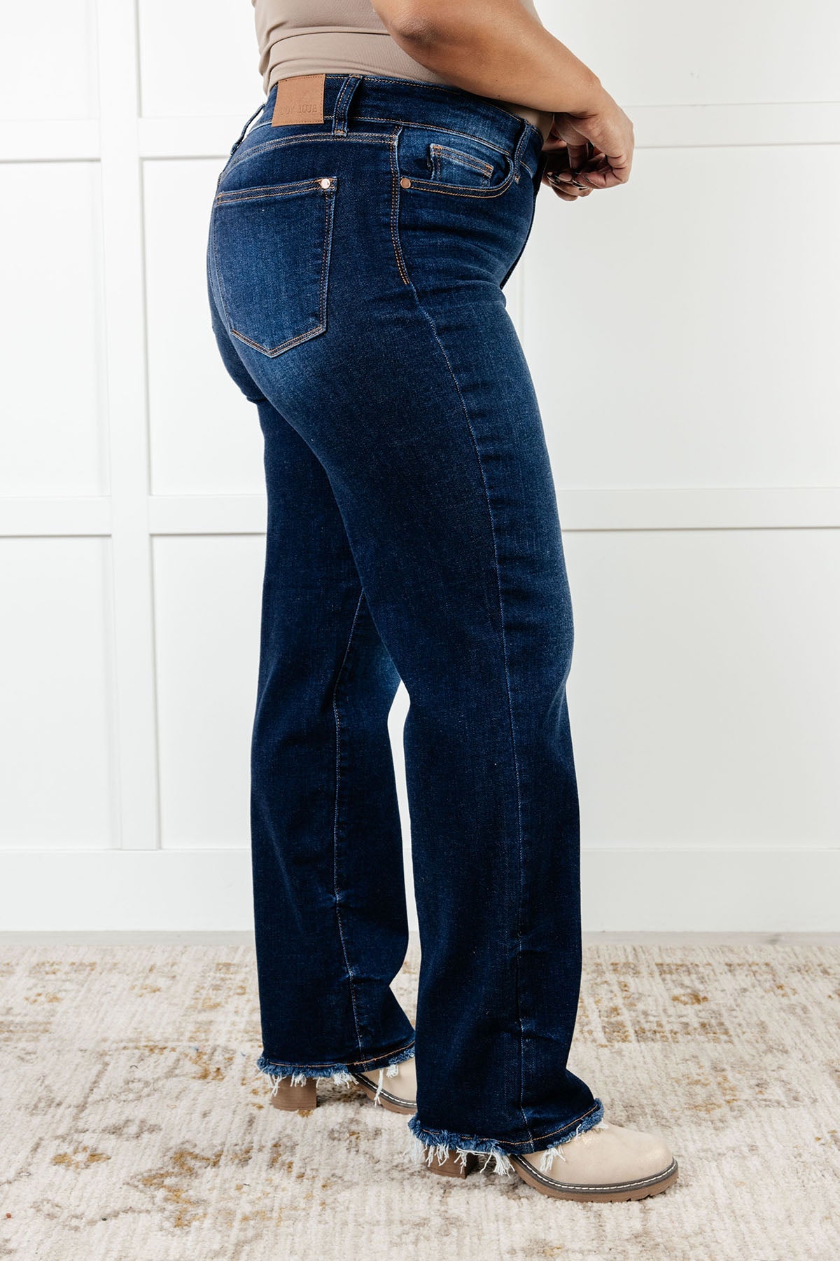 Jacqueline Mid Rise Frayed Hem Straight Leg Jean - 1985 the VAULT Boutique