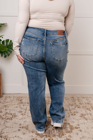 Quinn Mid Rise Cell Phone Pocket Dad Jeans - 1985 the VAULT Boutique