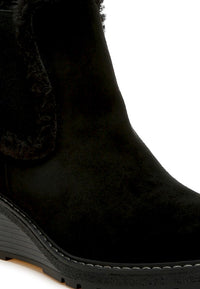 Thunderhoof Faux Fur Lined Chelsea Boots - 1985 the VAULT Boutique