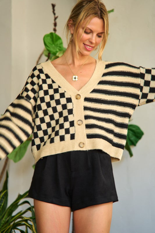 Contrast pattern sweater cardigan - 1985 the VAULT Boutique