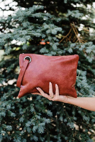 ALEXA OVERSIZED CLUTCH WITH WRISTLET - 1985 the VAULT Boutique