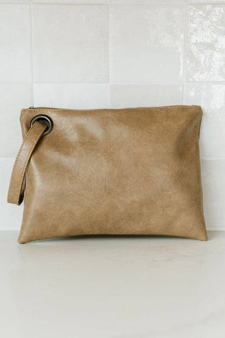 ALEXA OVERSIZED CLUTCH WITH WRISTLET - 1985 the VAULT Boutique