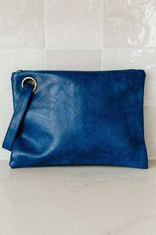 ALEXA OVERSIZED CLUTCH WITH WRISTLET - 1985 the VAULT Boutique