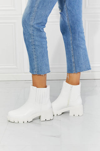 MMShoes What It Takes Lug Sole Chelsea Boots in White - 1985 the VAULT Boutique