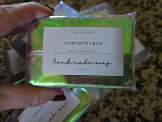 Grapefruit Grind Hand Made Soap w/Lufa & Wooden Dish - 1985 the VAULT Boutique