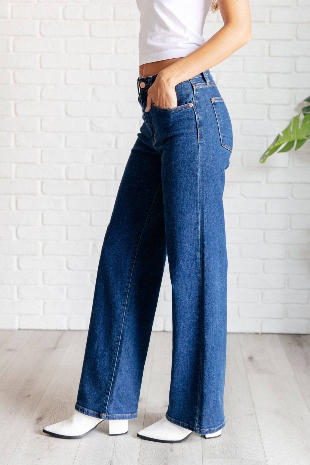 Hazel High Rise Vintage Wide Leg Jeans - 1985 the VAULT Boutique