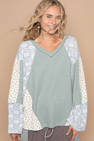 POL Lace Floral Round Neck Knit Top - 1985 the VAULT Boutique