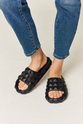 WILD DIVA Pyramid Stud Toe Band Footbed Sandals - 1985 the VAULT Boutique