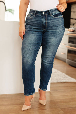 London Midrise Cuffed Boyfriend Jeans - 1985 the VAULT Boutique