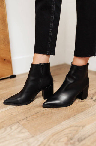 Amari Ankle Boots In Black - 1985 the VAULT Boutique