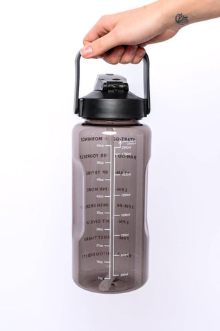 Elevated Water Tracking Bottle in Black - 1985 the VAULT Boutique