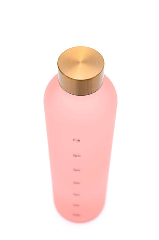 Sippin' Pretty 32 oz Translucent Water Bottle in Pink & Gold - 1985 the VAULT Boutique