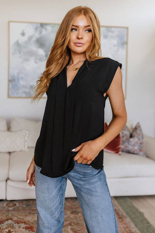 Elevate Everyday Blouse in Black - 1985 the VAULT Boutique